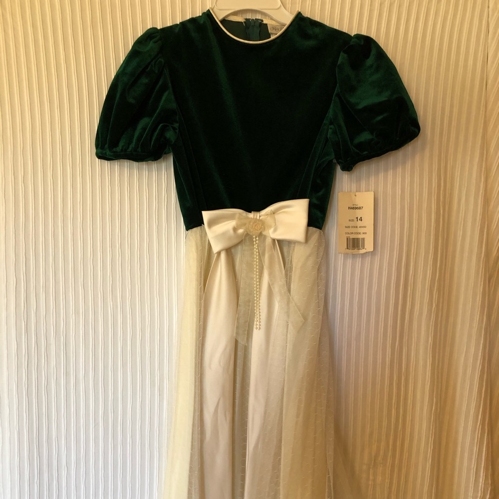 Girl’s Green Velvet Holiday Dress